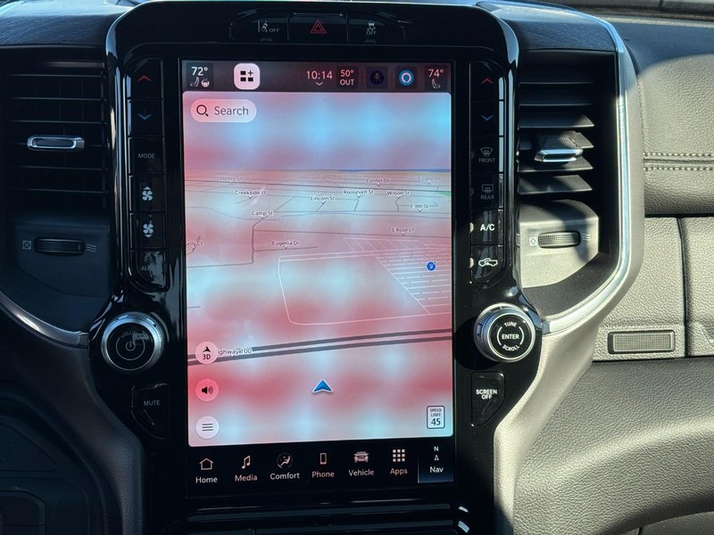 Ram 2500 Vehicle Full-screen Gallery Image 17