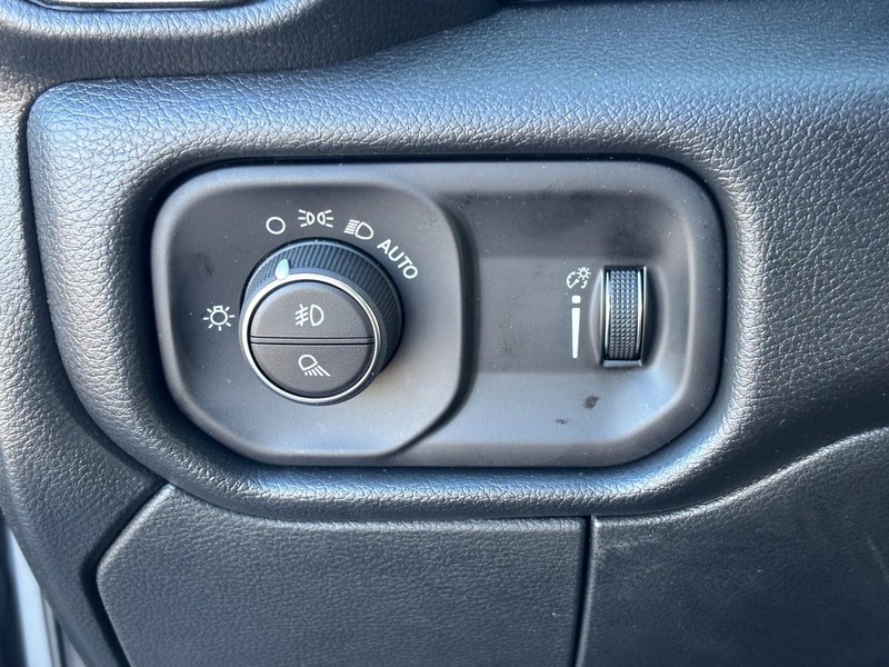 Ram 3500 Chassis Cab Vehicle Full-screen Gallery Image 07