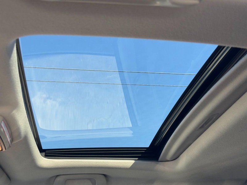 Toyota 4Runner Vehicle Full-screen Gallery Image 28