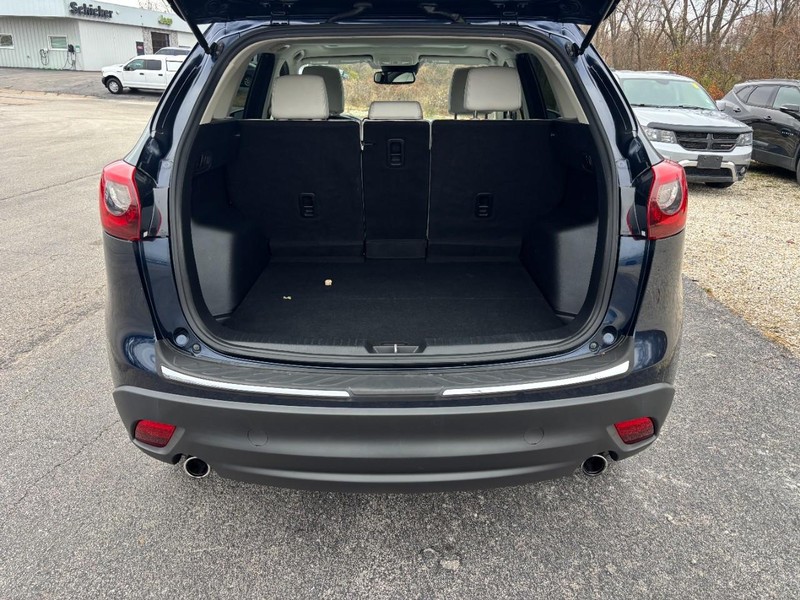 Mazda CX-5 Vehicle Full-screen Gallery Image 04