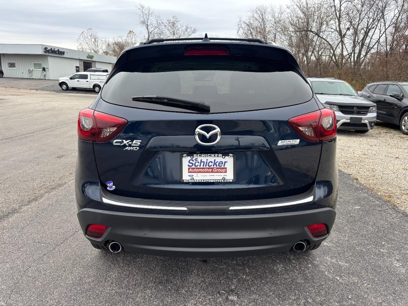 Mazda CX-5 Vehicle Full-screen Gallery Image 05