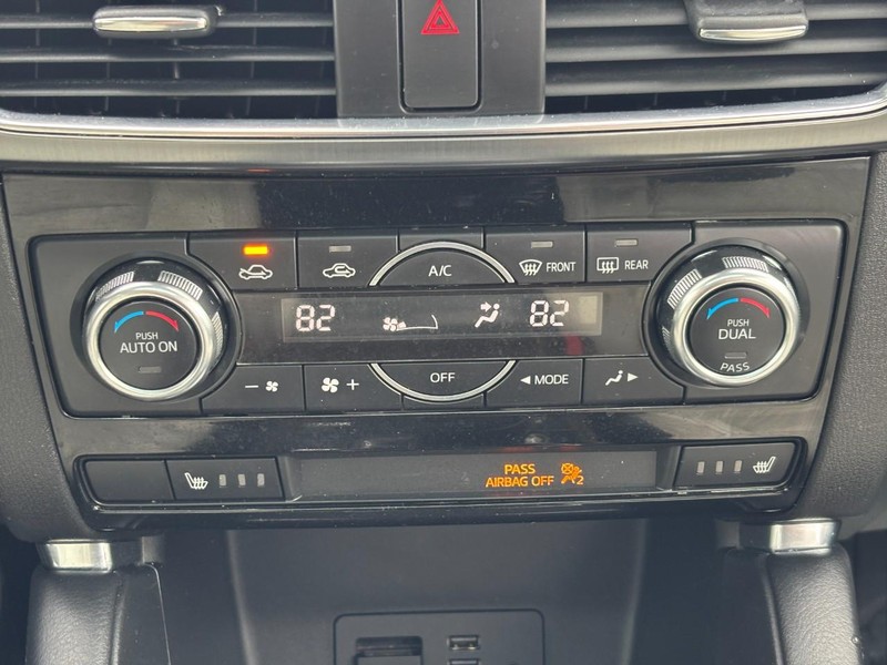 Mazda CX-5 Vehicle Full-screen Gallery Image 14