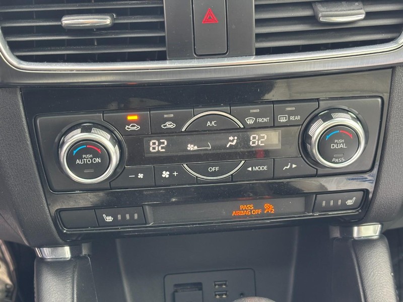 Mazda CX-5 Vehicle Full-screen Gallery Image 22