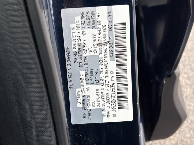 Mazda CX-5 Vehicle Full-screen Gallery Image 26