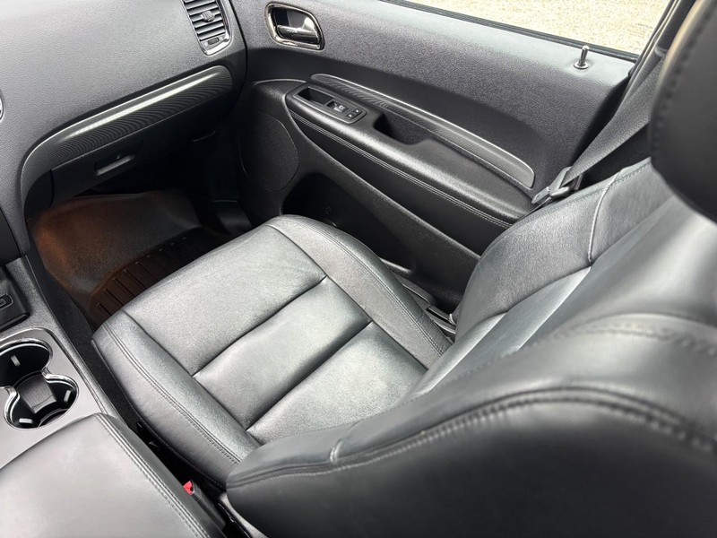 Dodge Durango Vehicle Full-screen Gallery Image 15