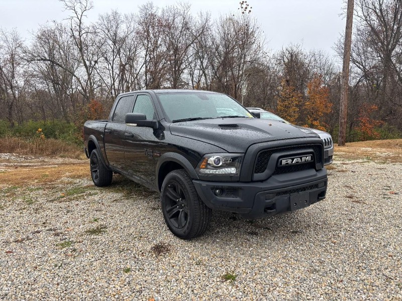 Ram 1500 Classic Vehicle Full-screen Gallery Image 02