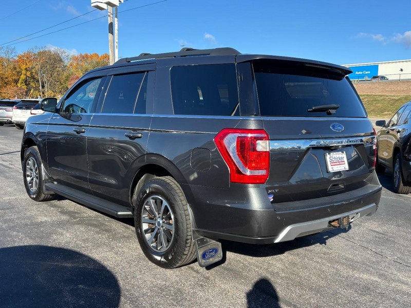 Ford Expedition Vehicle Full-screen Gallery Image 06