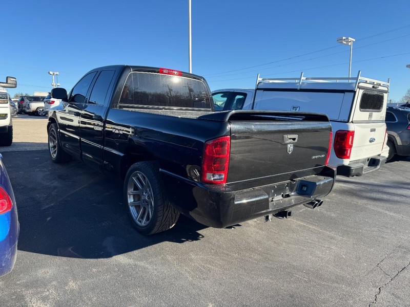 Dodge Ram SRT-10 Vehicle Full-screen Gallery Image 02