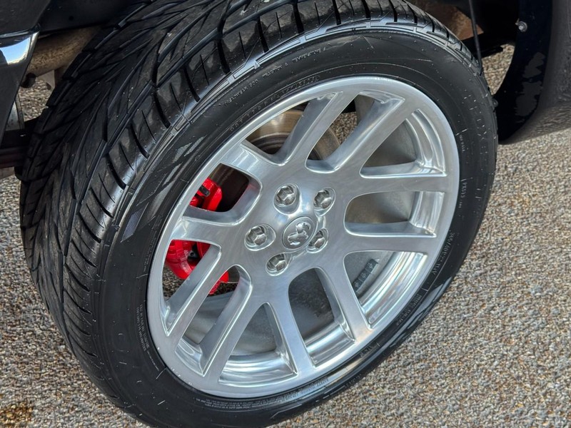 Dodge Ram SRT-10 Vehicle Full-screen Gallery Image 05