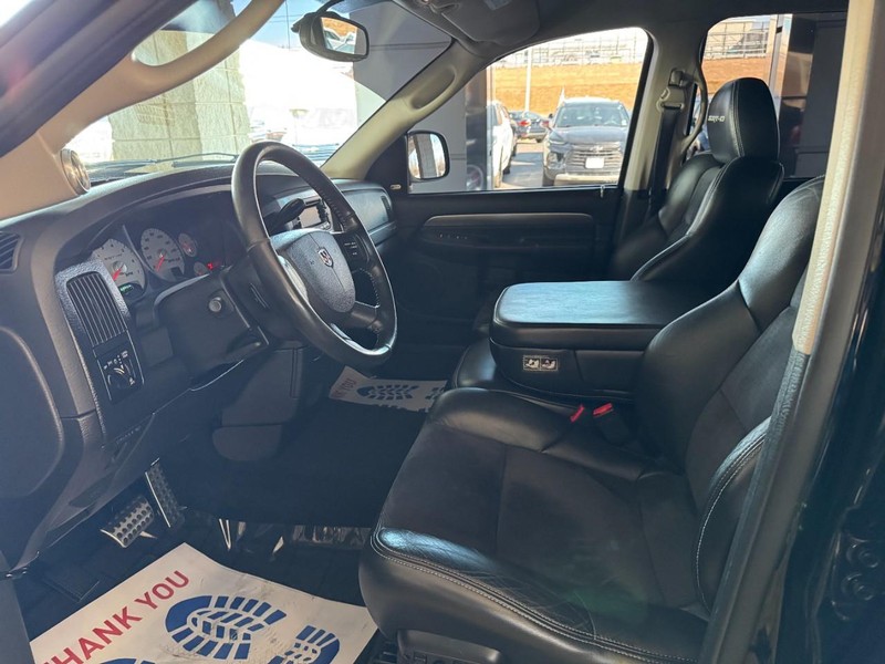 Dodge Ram SRT-10 Vehicle Full-screen Gallery Image 09