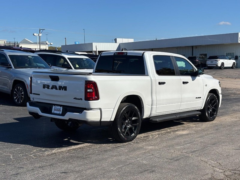 Ram 1500 Vehicle Full-screen Gallery Image 03