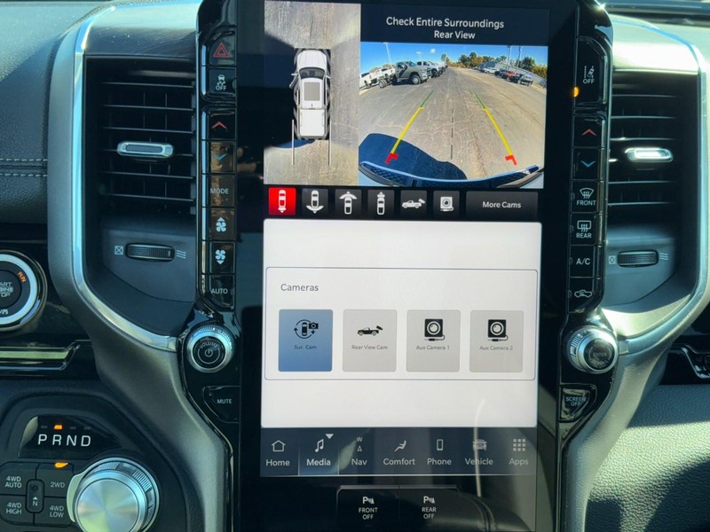 Ram 1500 Vehicle Full-screen Gallery Image 15