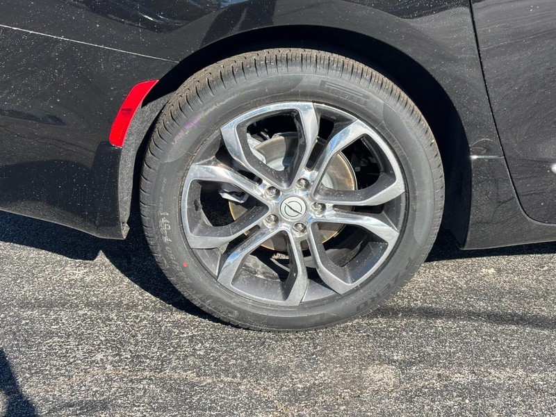 Chrysler Pacifica Vehicle Full-screen Gallery Image 04