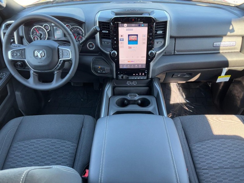 Ram 2500 Vehicle Full-screen Gallery Image 06