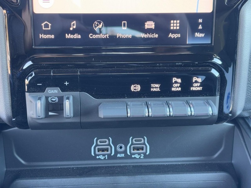 Ram 2500 Vehicle Full-screen Gallery Image 19