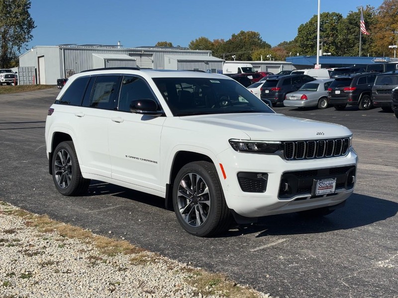 Jeep Grand Cherokee Vehicle Full-screen Gallery Image 02