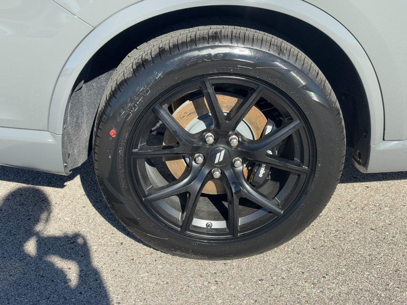 Dodge Durango Vehicle Full-screen Gallery Image 04