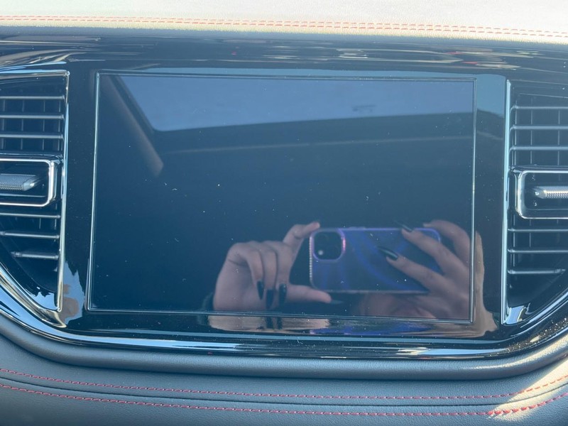 Dodge Durango Vehicle Full-screen Gallery Image 09