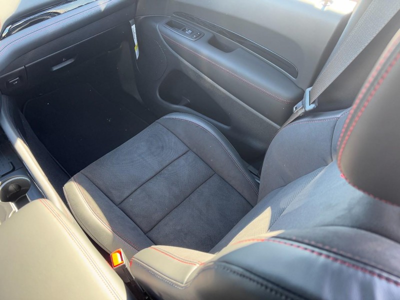 Dodge Durango Vehicle Full-screen Gallery Image 11