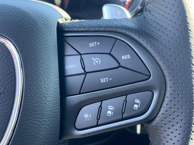 Dodge Durango Vehicle Full-screen Gallery Image 14