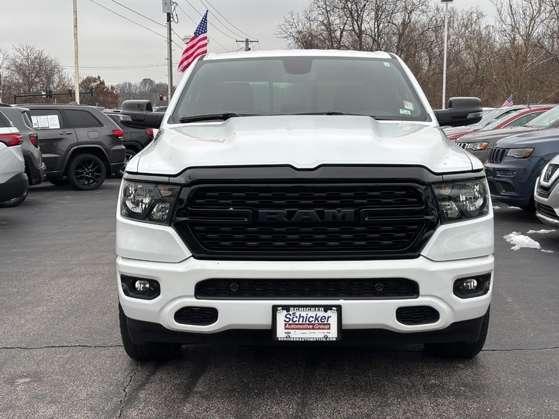 Ram 1500 Vehicle Full-screen Gallery Image 09