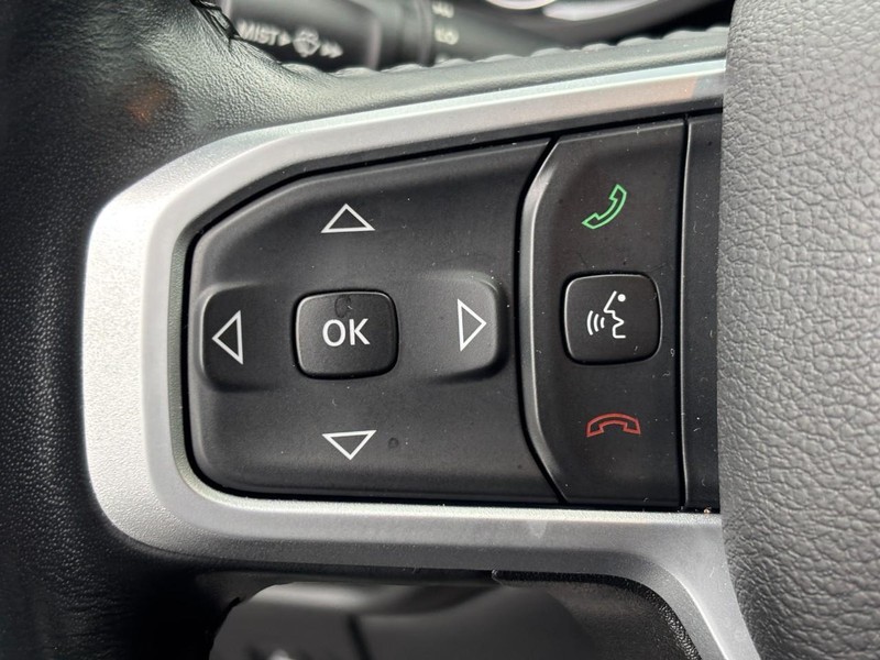 Ram 1500 Vehicle Full-screen Gallery Image 17