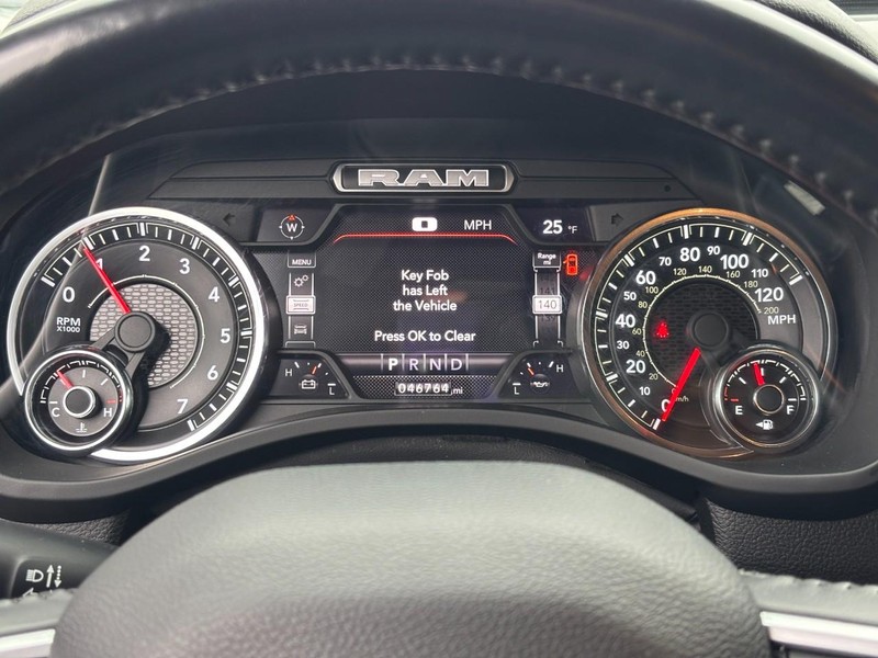 Ram 1500 Vehicle Full-screen Gallery Image 19