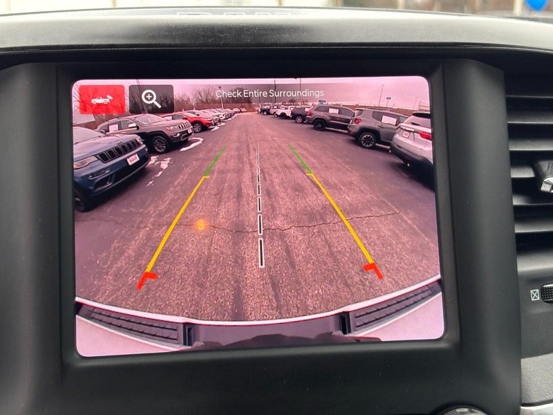 Ram 1500 Vehicle Full-screen Gallery Image 21