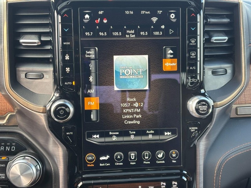 Ram 1500 Vehicle Full-screen Gallery Image 19