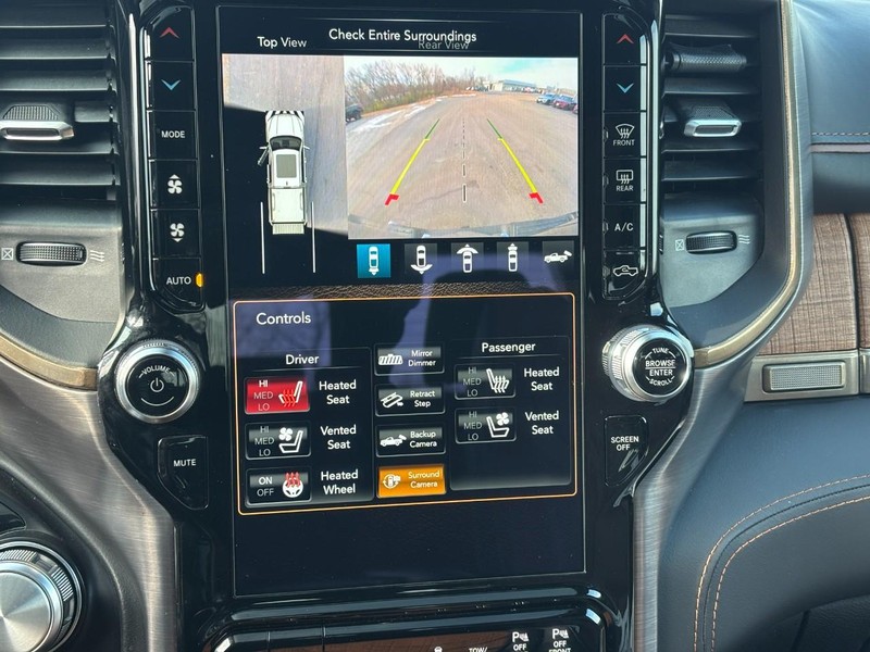 Ram 1500 Vehicle Full-screen Gallery Image 20