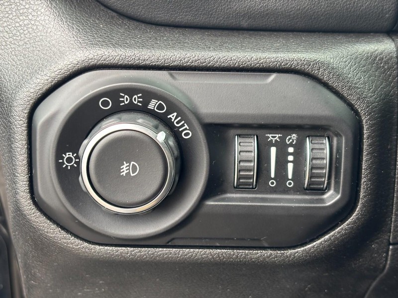 Jeep Wrangler Unlimited Vehicle Full-screen Gallery Image 16