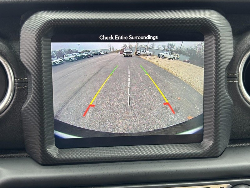 Jeep Wrangler Unlimited Vehicle Full-screen Gallery Image 21