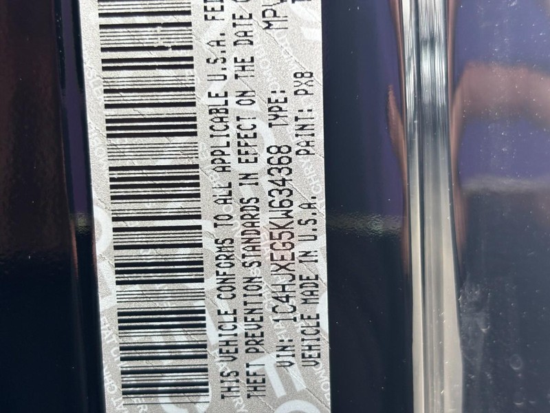 Jeep Wrangler Unlimited Vehicle Full-screen Gallery Image 26