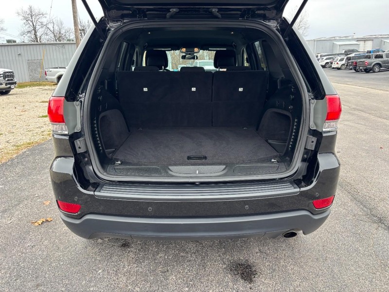 Jeep Grand Cherokee Vehicle Full-screen Gallery Image 04