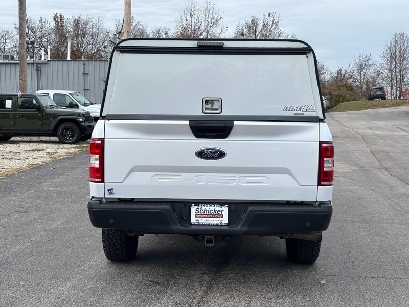 Ford F-150 Vehicle Full-screen Gallery Image 04