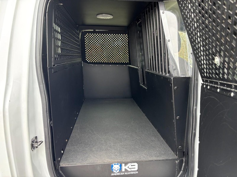 Ford F-150 Vehicle Full-screen Gallery Image 09