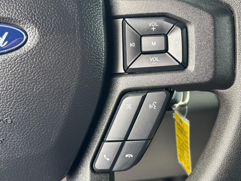 Ford F-150 Vehicle Full-screen Gallery Image 13