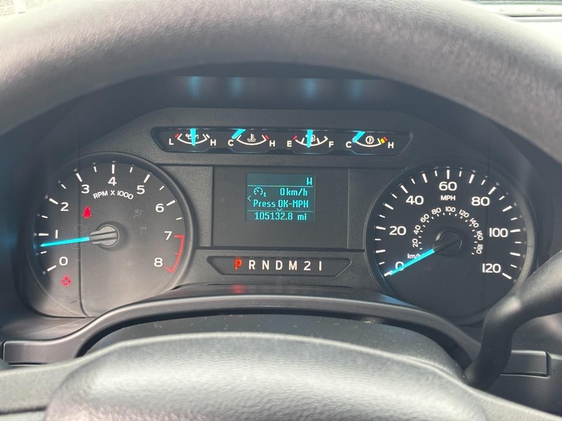 Ford F-150 Vehicle Full-screen Gallery Image 14