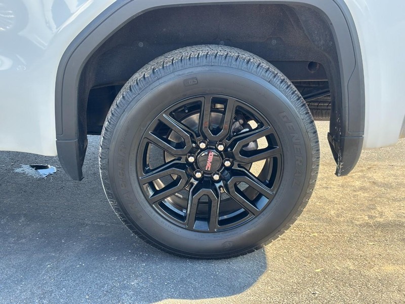 GMC Sierra 1500 Vehicle Full-screen Gallery Image 07
