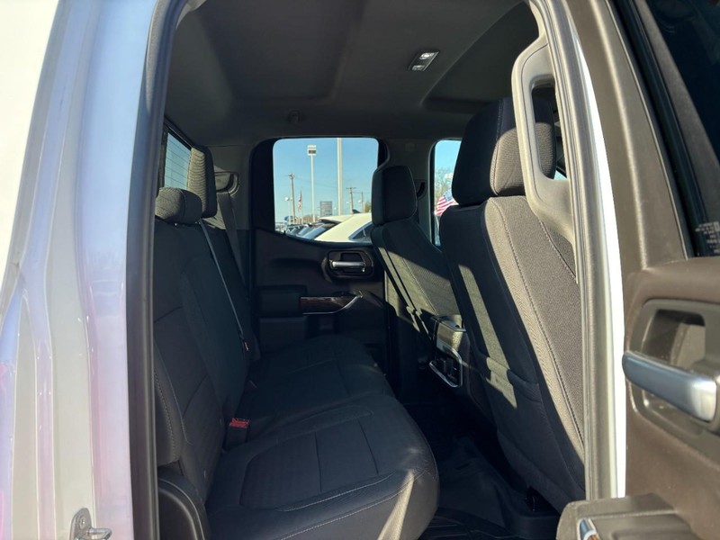 GMC Sierra 1500 Vehicle Full-screen Gallery Image 10