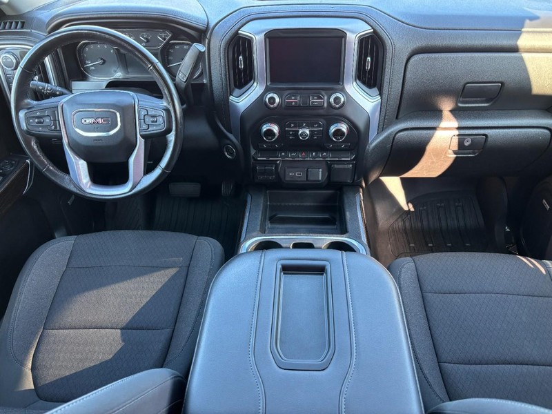 GMC Sierra 1500 Vehicle Full-screen Gallery Image 11