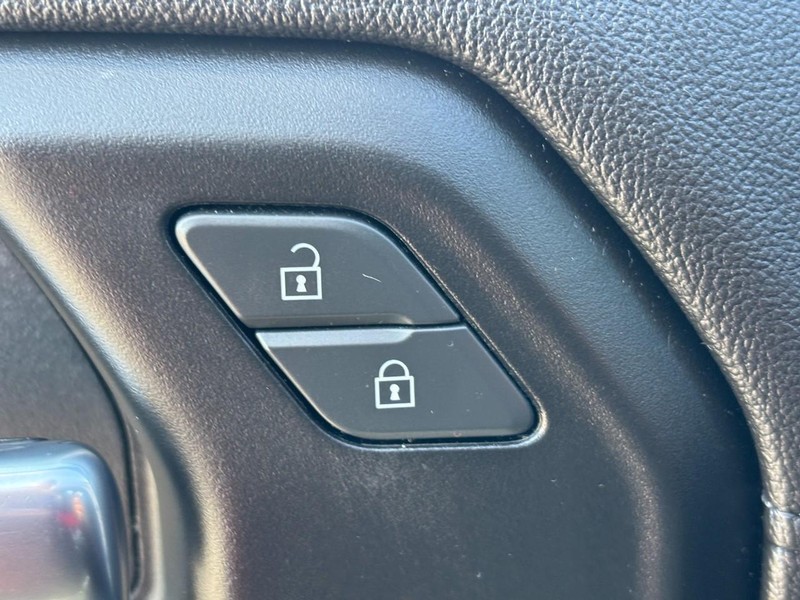 GMC Sierra 1500 Vehicle Full-screen Gallery Image 24