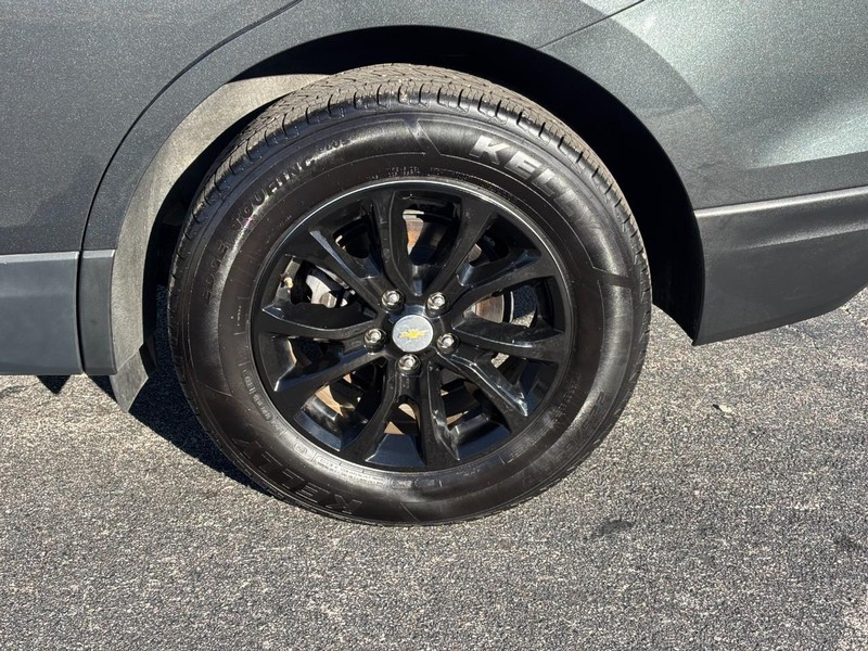 Chevrolet Equinox Vehicle Full-screen Gallery Image 07