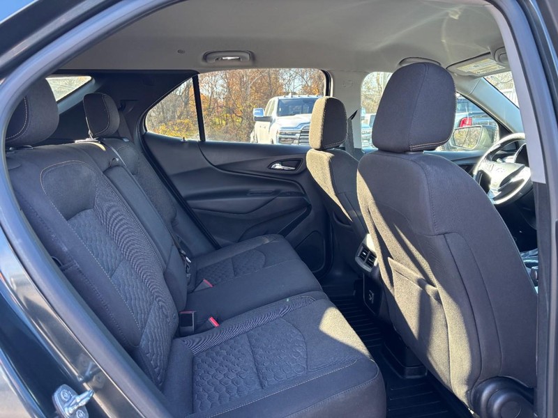 Chevrolet Equinox Vehicle Full-screen Gallery Image 10