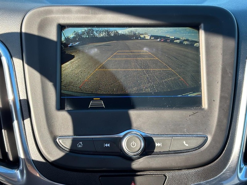 Chevrolet Equinox Vehicle Full-screen Gallery Image 21
