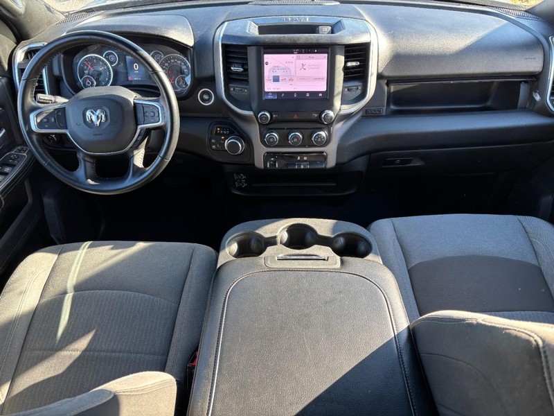 Ram 2500 Vehicle Full-screen Gallery Image 11