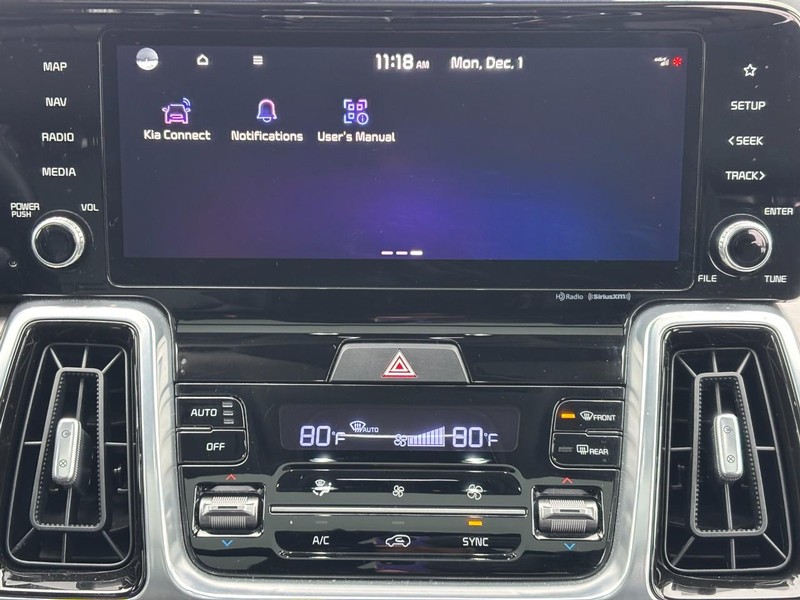 Kia Sorento Vehicle Full-screen Gallery Image 12