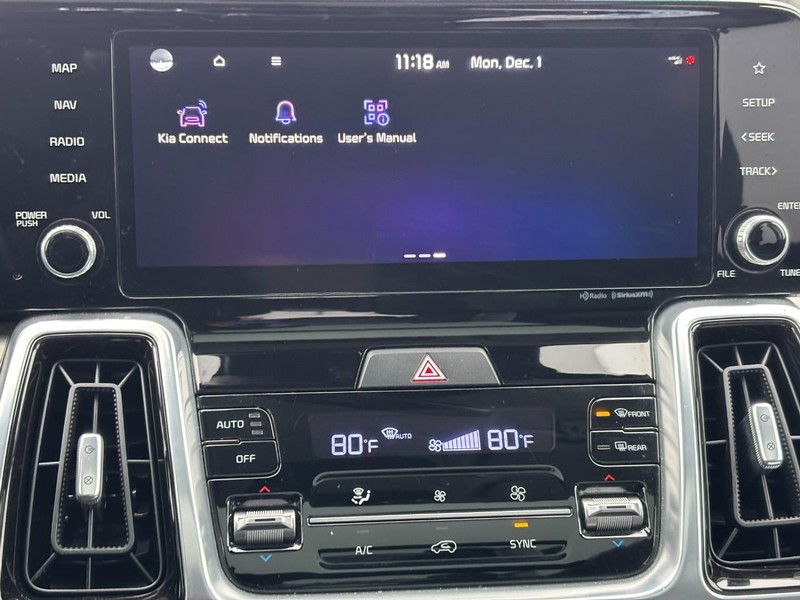 Kia Sorento Vehicle Full-screen Gallery Image 19