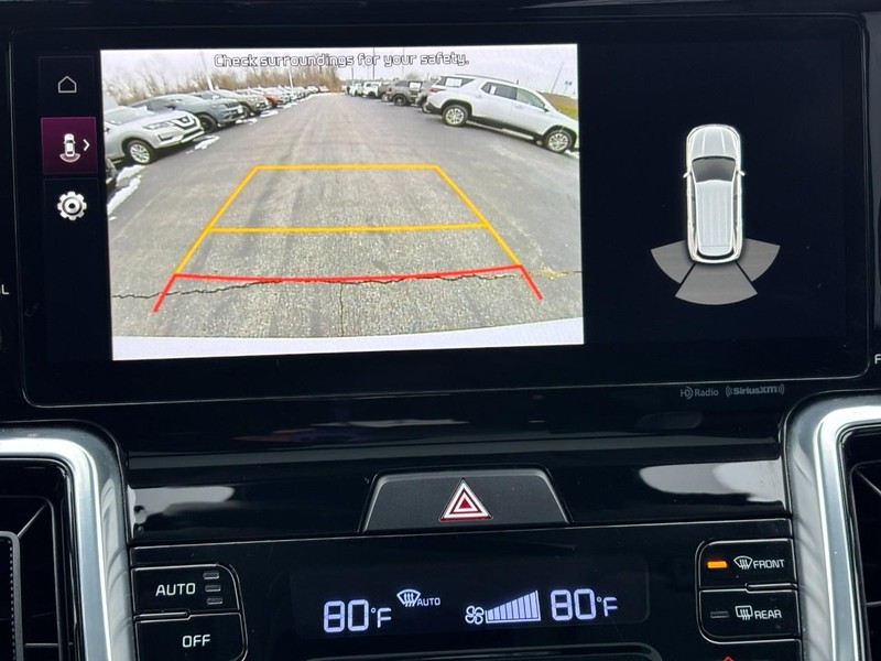 Kia Sorento Vehicle Full-screen Gallery Image 20