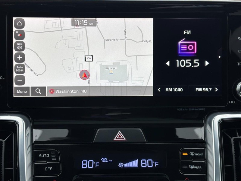 Kia Sorento Vehicle Full-screen Gallery Image 21